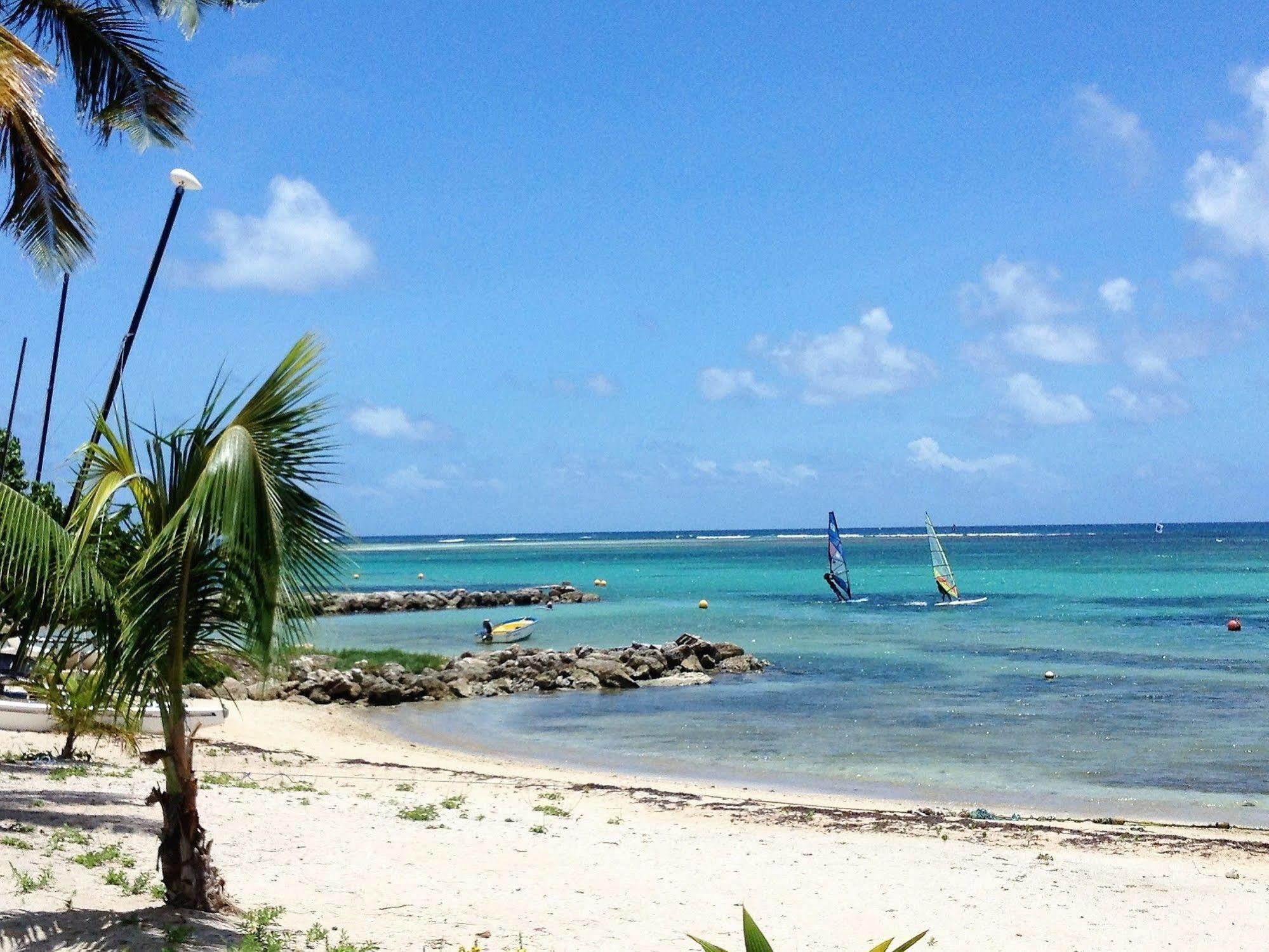 Ti.Maanga Vue Mer Pieds Dans L'Eau Saint-Francois  Exterior photo